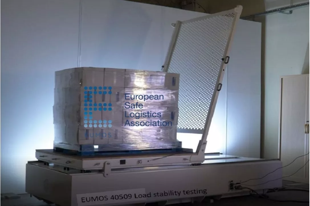 Eumos